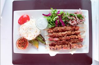 Баранина на шпажках