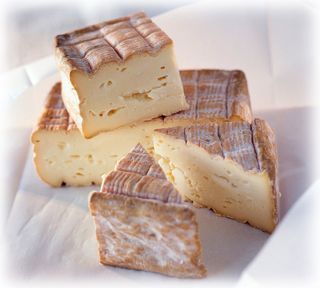 Maroilles AOP artisanal lait cru - pret raportat la 100 gr