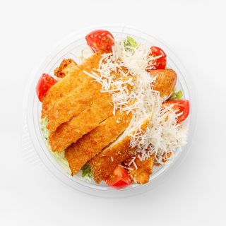 Salată Caesar cu Șnitzel