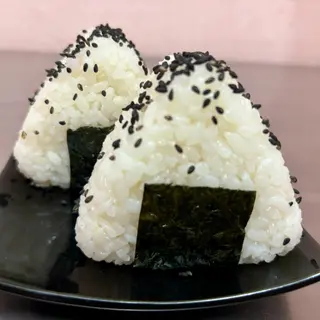 Onigiris mixtos