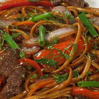 ENREDATE EN MI TALLARIN DE TERNERA