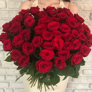 Акция! 51 красная роза с оформлением