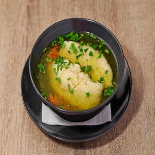 Supa de pui cu galuste