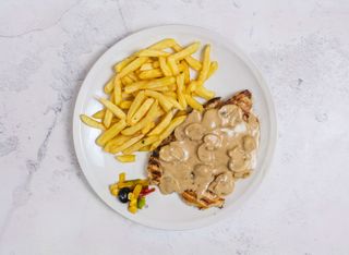 Piept de pui cu sos de ciuperci