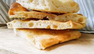 Focaccia cu parmezan