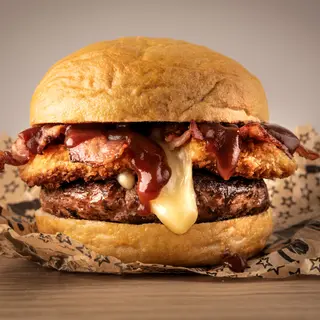 Hamburguesa Premium Santo Pecado Con Patatas Caseras  Y Bebida