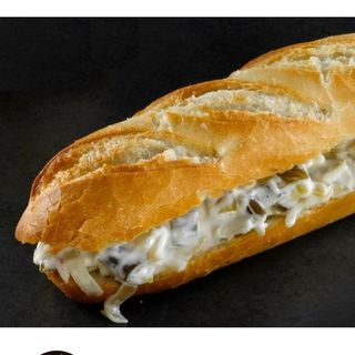 Bocadillo De Pollo Mechado