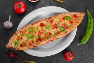 Кашарлы себзели пиде (330 гр.)