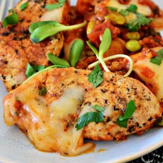 Pierś z kurczaka z pieca na puree parmezanem 