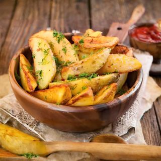 Cartofi cu usturoi și pătrunjel