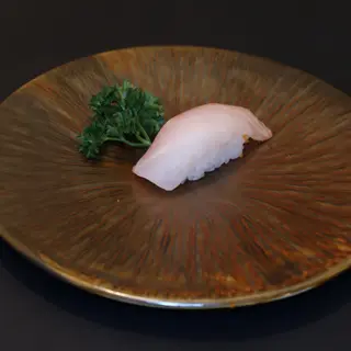 S00- Nigiri Hamachi 