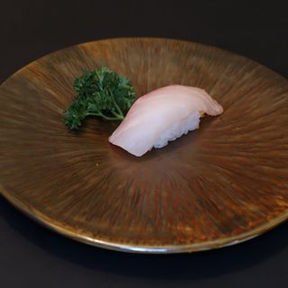 S00- Nigiri Hamachi 