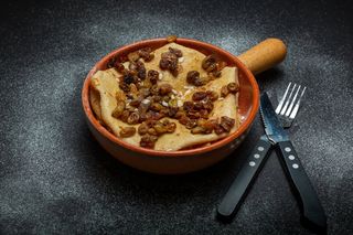 Clatite Brasovene cu Branza dulce si Crema de Vanilie 500 Gr.