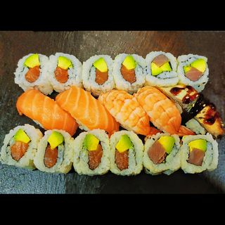 132. Sushikanagawa  (17 Pzs.)