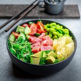 Պոկե թունայով