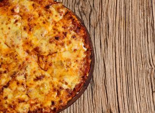 Quattro Formaggi Pizza Large