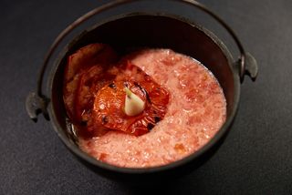 Mujdei de usturoi cu rosii coapte