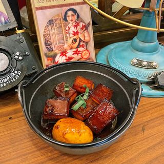 401 Carne alla shanghanese con uova 本帮红烧肉