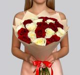 წითელი და თეთრი ვარდები (35 ცალი)