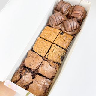Pack para celebrar 12 mini bites brownies 