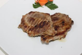 Ceafa de porc la gratar