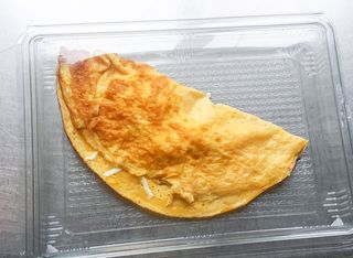 Омлет със сирене (200г)