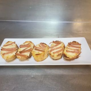 Pan de ajo,mozzarella y bacon 5 unidades 