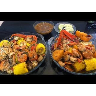 Prawns + lobster + crab