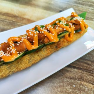 Sushi Dog z grillowanym łososiem