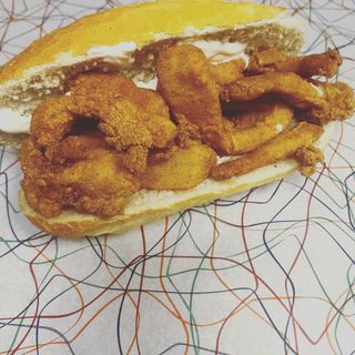 BOCADILLO DE CALAMARES FRITOS