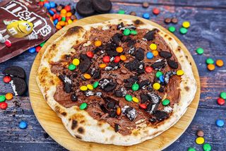 Pizza M & M