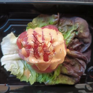 Atún picante Gunkan (1 pieza)