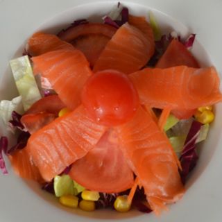 Insalata di salmone