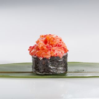 Футомакі з лососем спайс (260г)