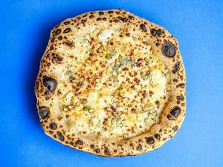 Чотири сири з фісташкою (~400g)