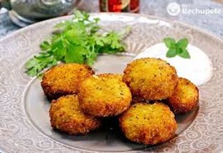 9. Falafel (4 Uds.)
