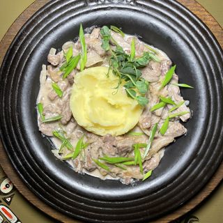 Біфстроганов із яловичини (250/70г)