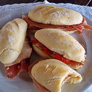 Pulga De Jamón Serrano
