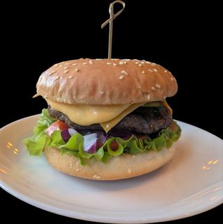 Бургер з телятиною (300г)