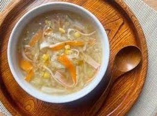 23 Zuppa con surimi e asparagi