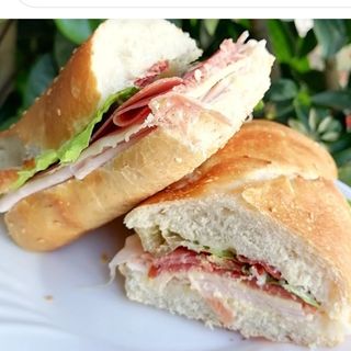 Baguette de jamón serrano y tomate