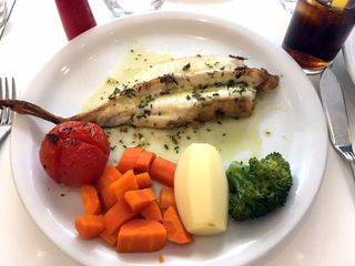 Colita de rape a la plancha con aceite de romero 