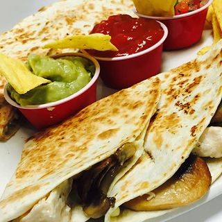 Quesadillas Pollo