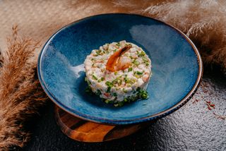 Salată "Olivie" cu creveți