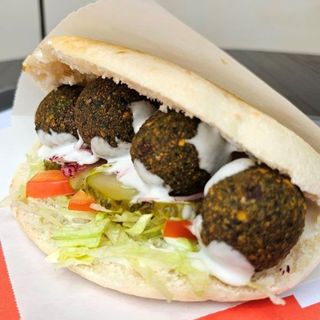 Піта з фалафелем