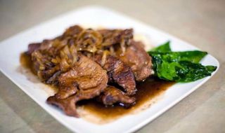 Ficatei de pui lyonezi 250 gr.