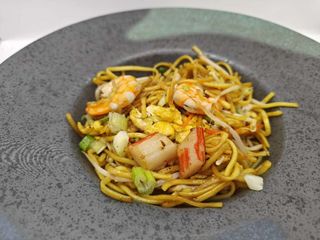 245 noodles saltati con misto mare