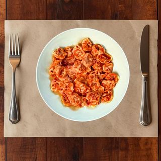 Tortellini al ragù bolognese
