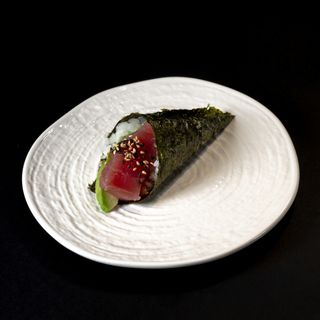 394. TEMAKI TUNA
