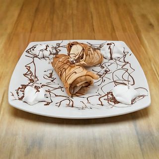 Palačinka sa Nutellom, lješnikom i šlagom 250gr